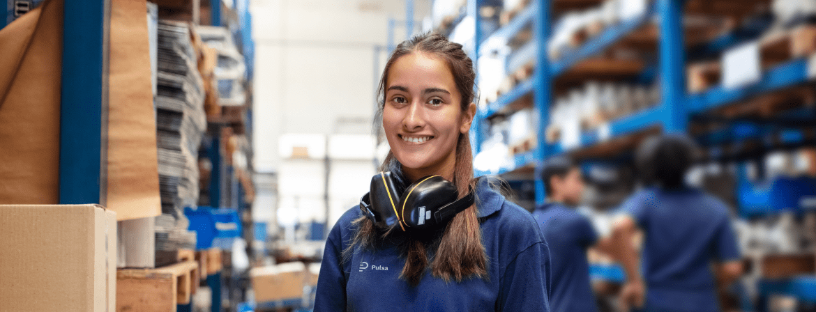 Pulsa employee in warehouse